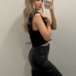 ARITZIA sweater vest - cropped fit